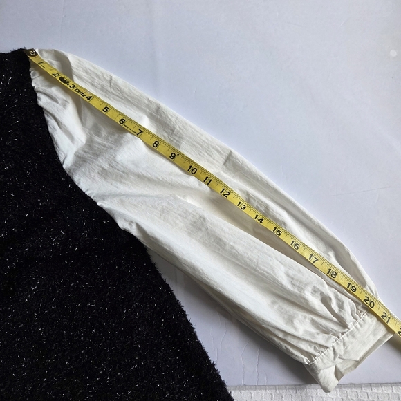 Black Sleeveless Dress with White Collar - Picture 6 of 11